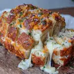 cheesy garlic bread pull-apart loaf - featured image