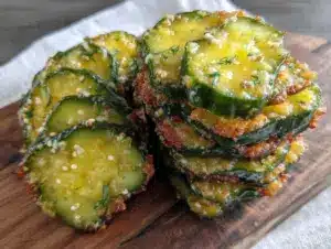 crispy quick refrigerator dill pickles - featured image
